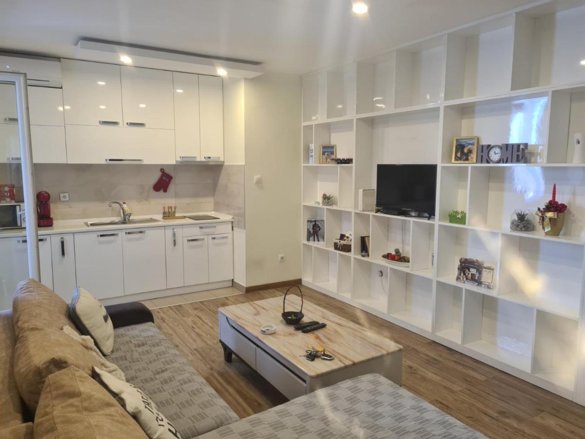 Casa Mia Apartment โนวีซาด ภายนอก รูปภาพ